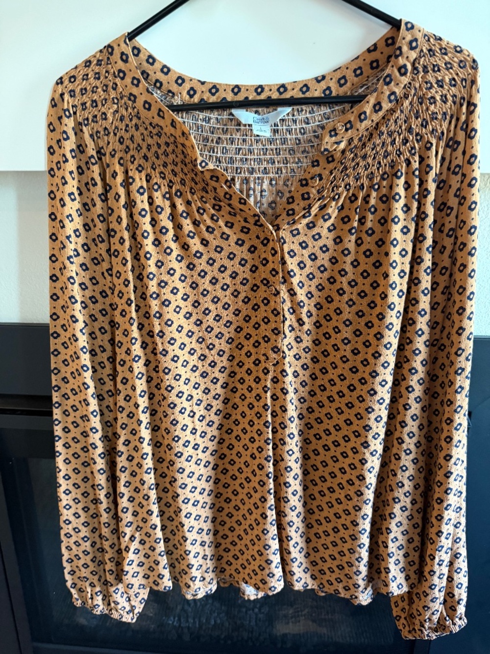 Croft & Barrow Women’s Long Sleeve Blouse Tan/Blue Size Large